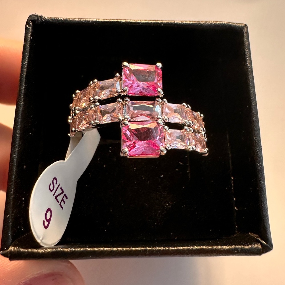 😎PRICE DROP😎 | Pink Ring | Bomb Party | Size 9